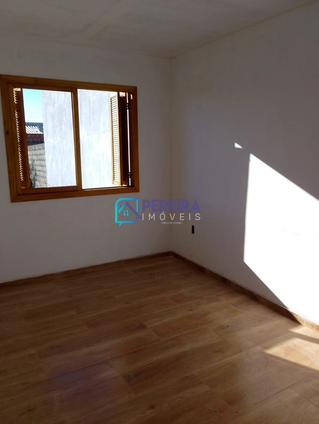 Casa com 02 dormitórios: 4ª foto da galeria de imagens do imóvel
