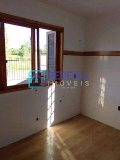 Casa com 02 dormitórios: 3ª foto da galeria de imagens do imóvel