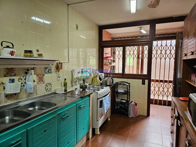 Casa de 04 dormitórios no centro: 11ª foto da galeria de imagens do imóvel