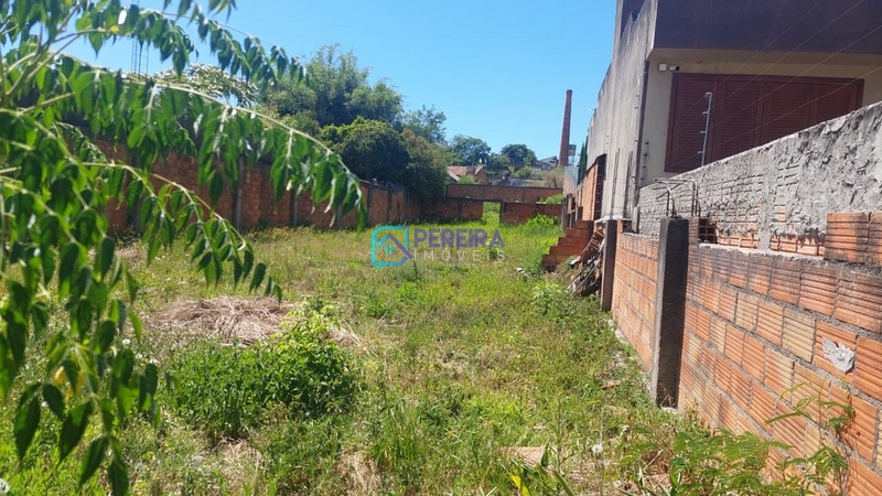 Terreno no centro: 1ª foto da galeria de imagens do imóvel