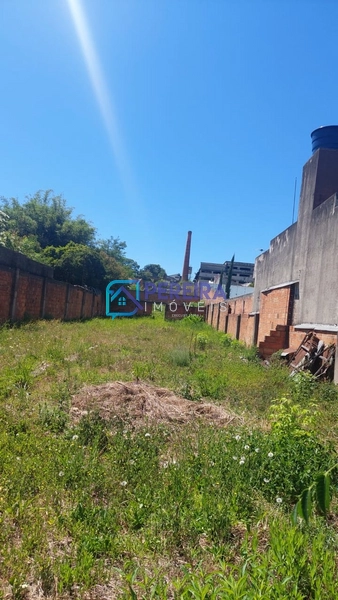 Terreno no centro: 2ª foto da galeria de imagens do imóvel