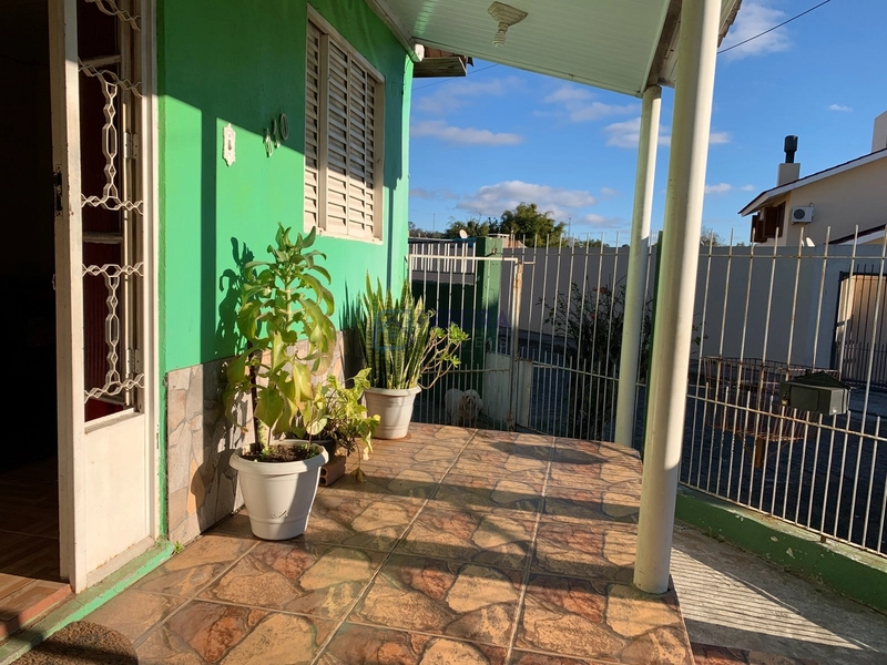 Casa com 2 dormitórios no Alto do Fluminense.: 2ª foto da galeria de imagens do imóvel