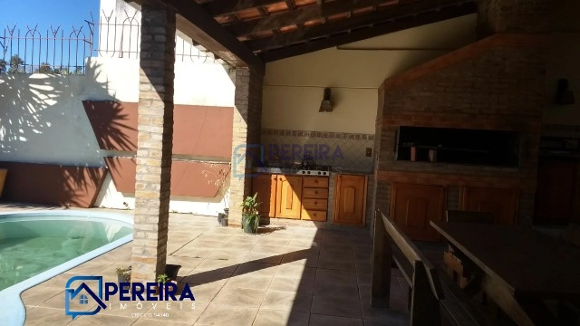 Casa com piscina no Jardim Athenas: 2ª foto da galeria de imagens do imóvel