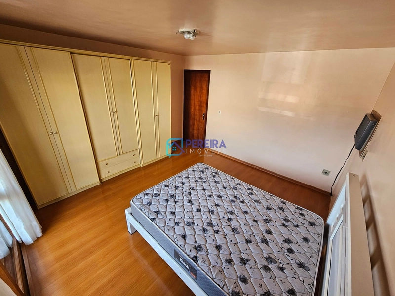Casa com 05 dormitórios no Centro.: 10ª foto da galeria de imagens do imóvel