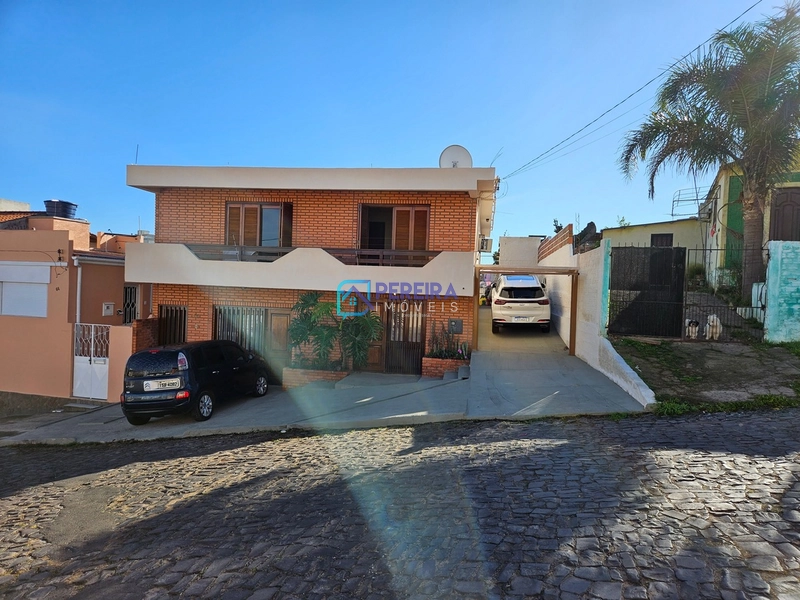 Casa com 05 dormitórios no Centro.: 6ª foto da galeria de imagens do imóvel