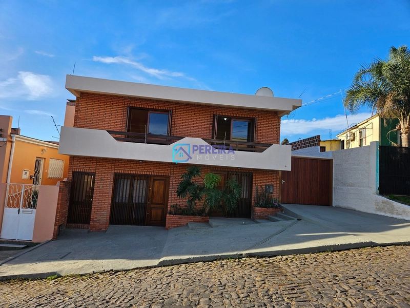 Casa com 05 dormitórios no Centro.: 4ª foto da galeria de imagens do imóvel