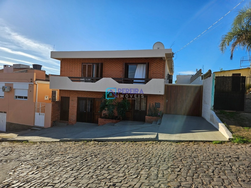 Casa com 05 dormitórios no Centro.: 5ª foto da galeria de imagens do imóvel