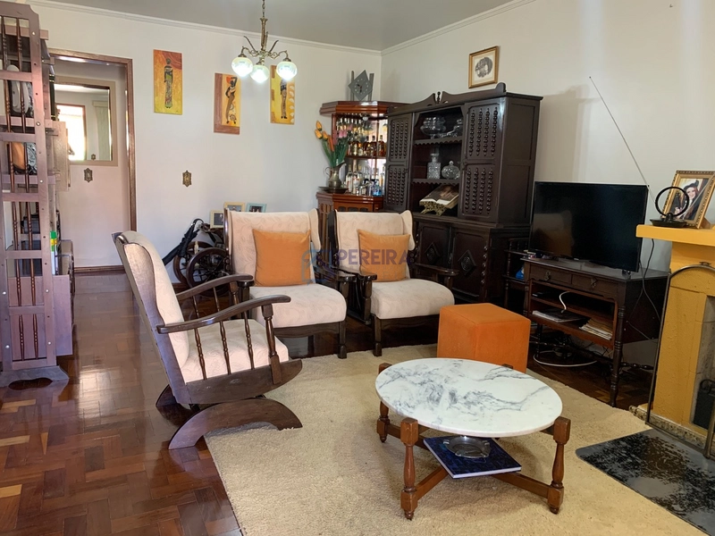 Casa com 4 dormitórios no Jardim Europa.: 3ª foto da galeria de imagens do imóvel