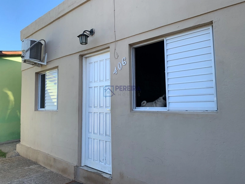 Casa de 02 dormitórios no bairro Jardins .: 1ª foto da galeria de imagens do imóvel