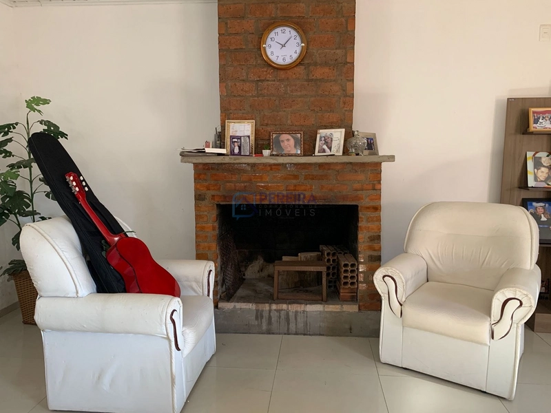 Casa com 3 dormitórios: 3ª foto da galeria de imagens do imóvel