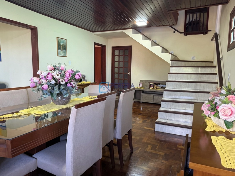 Casa de 04 dormitórios : 39ª foto da galeria de imagens do imóvel