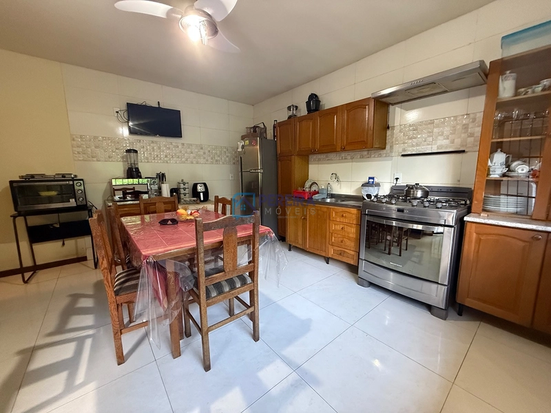 Casa de 04 dormitórios : 5ª foto da galeria de imagens do imóvel