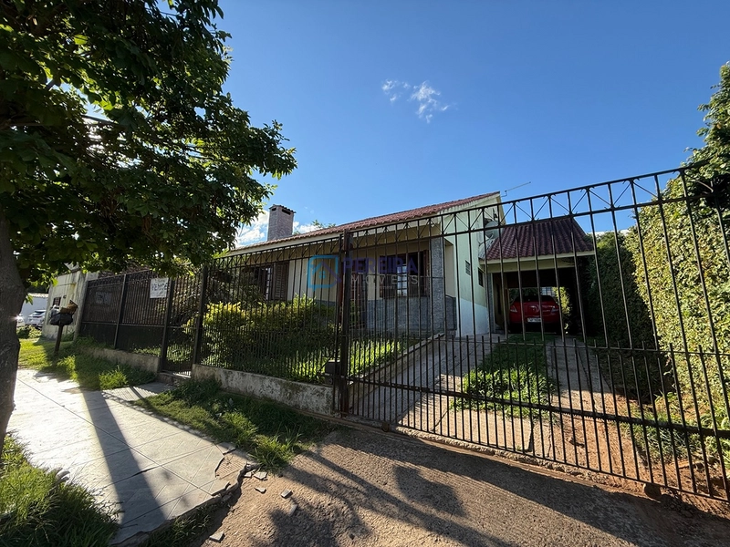 Casa de 04 dormitórios : 4ª foto da galeria de imagens do imóvel