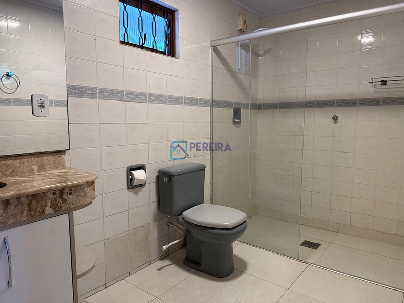 Casa de 04 dormitórios : 10ª foto da galeria de imagens do imóvel