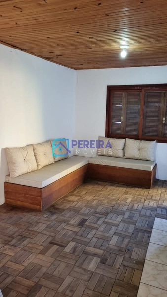 Casa de 02 dormitórios na Argiles: 2ª foto da galeria de imagens do imóvel
