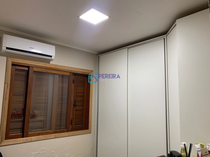 Casa de 03 dormitórios com piscina.: 25ª foto da galeria de imagens do imóvel