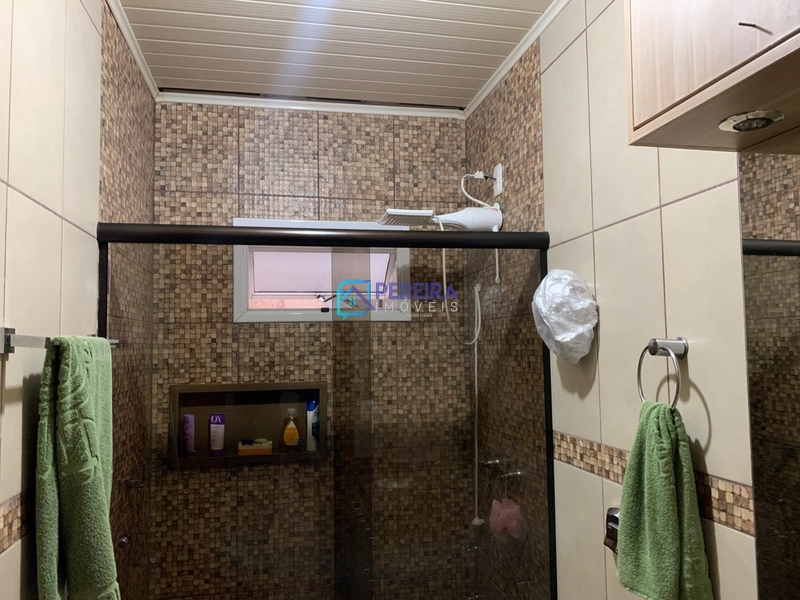Casa de 03 dormitórios com piscina.: 17ª foto da galeria de imagens do imóvel