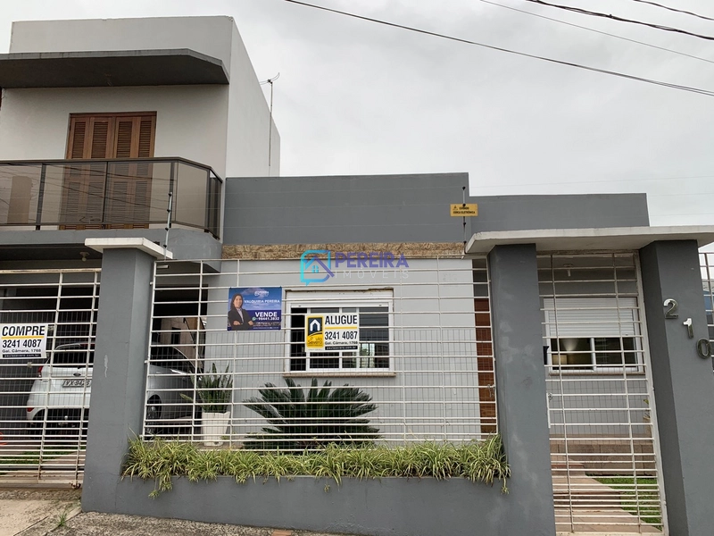 Casa de 03 dormitórios com piscina.: 4ª foto da galeria de imagens do imóvel