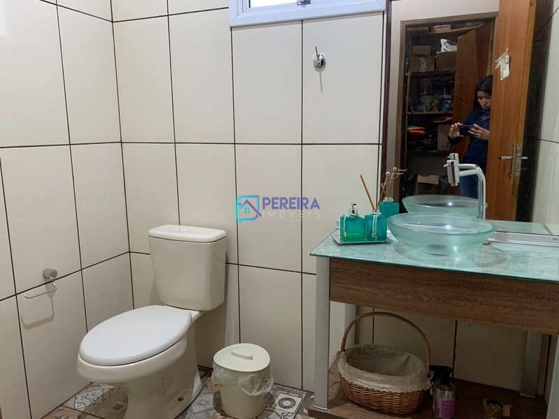 Casa de 03 dormitórios com piscina.: 50ª foto da galeria de imagens do imóvel