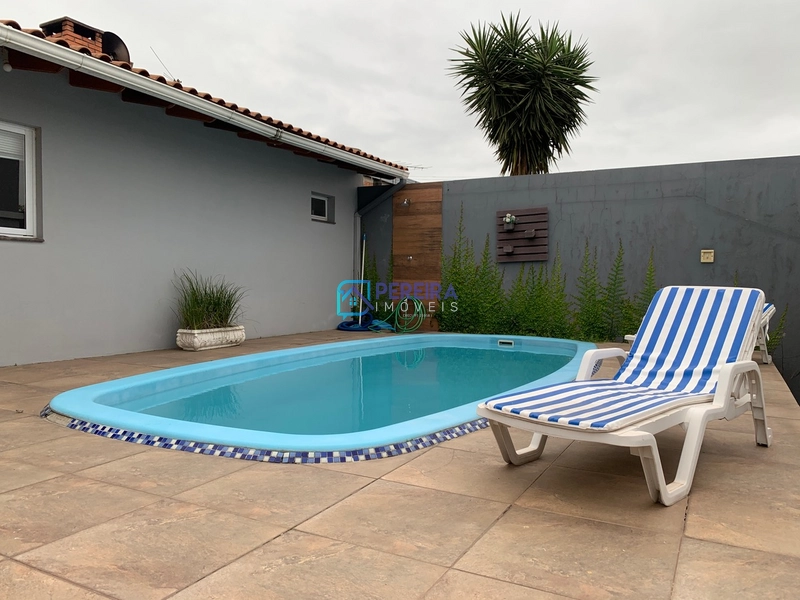 Casa de 03 dormitórios com piscina.: 38ª foto da galeria de imagens do imóvel