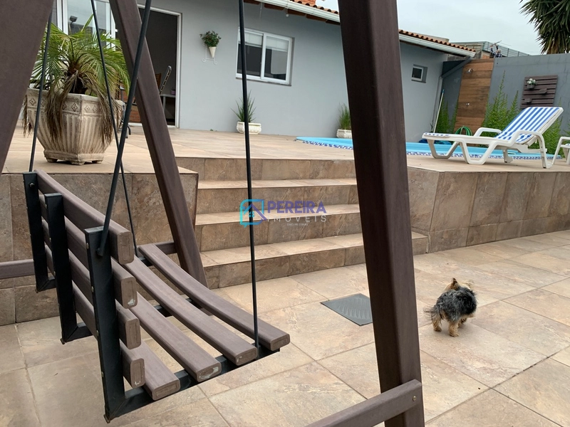 Casa de 03 dormitórios com piscina.: 35ª foto da galeria de imagens do imóvel