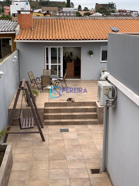 Casa de 03 dormitórios com piscina.: 36ª foto da galeria de imagens do imóvel