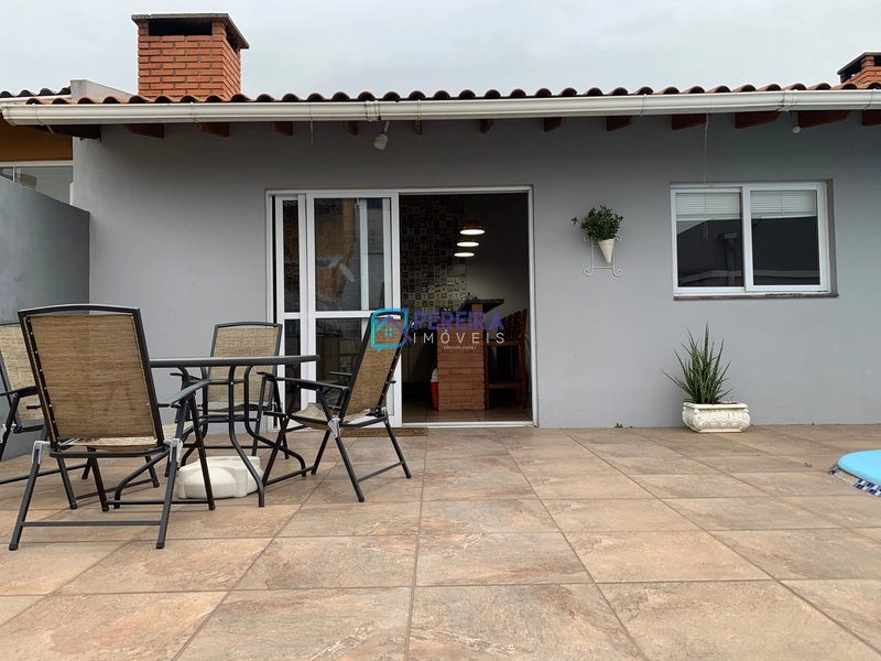 Casa de 03 dormitórios com piscina.: 40ª foto da galeria de imagens do imóvel