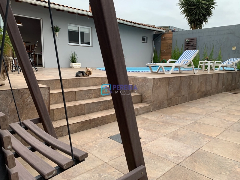 Casa de 03 dormitórios com piscina.: 34ª foto da galeria de imagens do imóvel