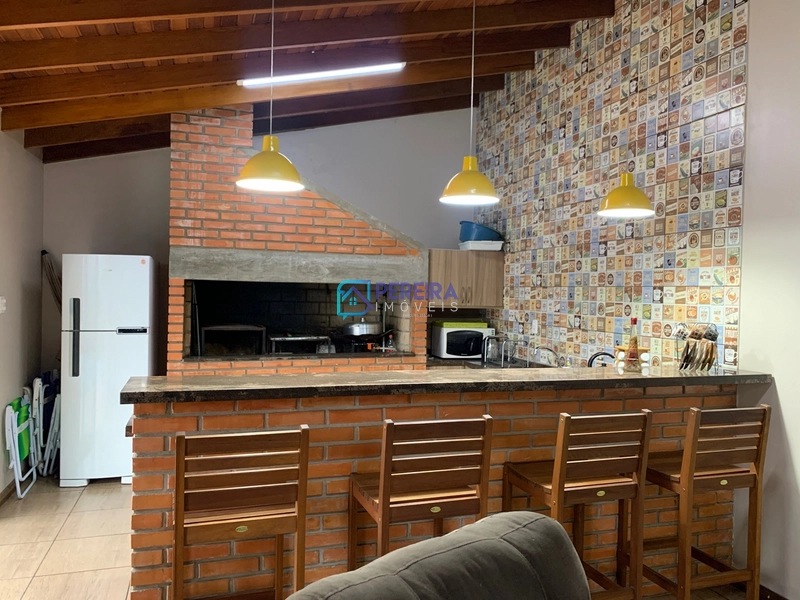Casa de 03 dormitórios com piscina.: 43ª foto da galeria de imagens do imóvel