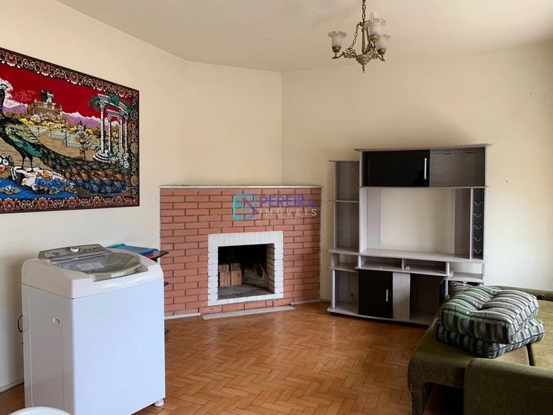 Casa com 05 dormitórios no Centro.: 4ª foto da galeria de imagens do imóvel