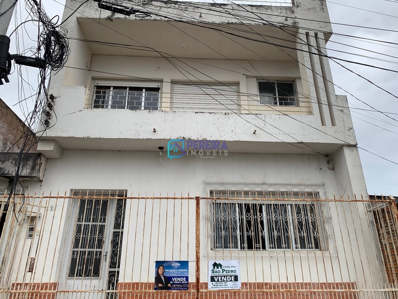 Casa com 05 dormitórios no Centro.: 1ª foto da galeria de imagens do imóvel
