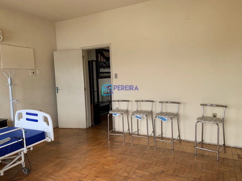 Casa com 05 dormitórios no Centro.: 14ª foto da galeria de imagens do imóvel