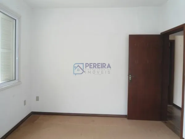 Apartamento no centro histórico de Porto Alegre: 3ª foto da galeria de imagens do imóvel