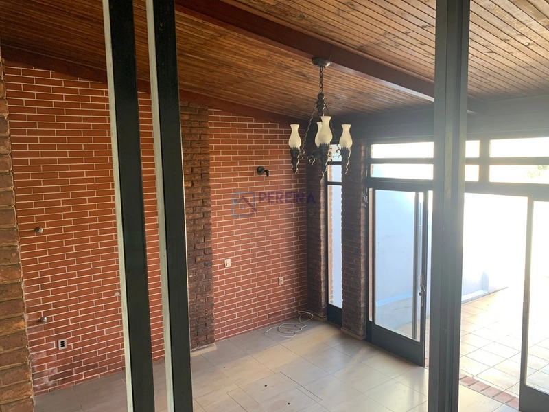 Casa no centro com 3 dormitórios: 27ª foto da galeria de imagens do imóvel