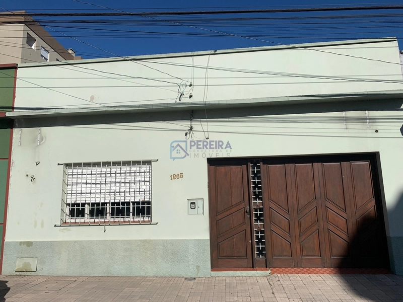 Casa no centro com 3 dormitórios: 1ª foto da galeria de imagens do imóvel