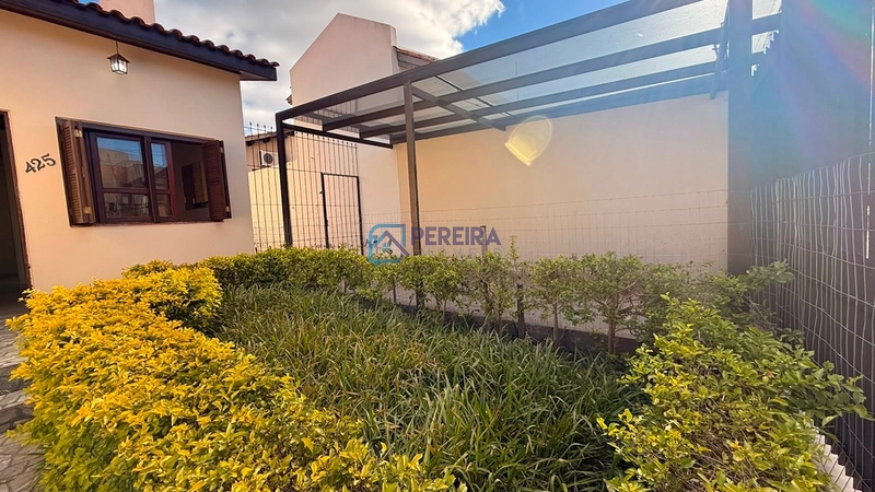 Casa com 05 dormitórios: 7ª foto da galeria de imagens do imóvel
