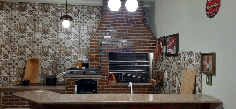Casa com 05 dormitórios: 20ª foto da galeria de imagens do imóvel