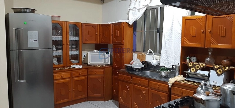 Casa com 05 dormitórios: 14ª foto da galeria de imagens do imóvel