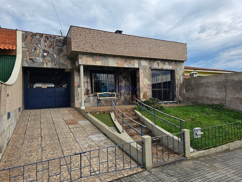 Casa de 02 dormitórios: 1ª foto da galeria de imagens do imóvel