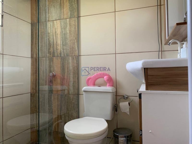 Duas casas com terreno amplo: 5ª foto da galeria de imagens do imóvel