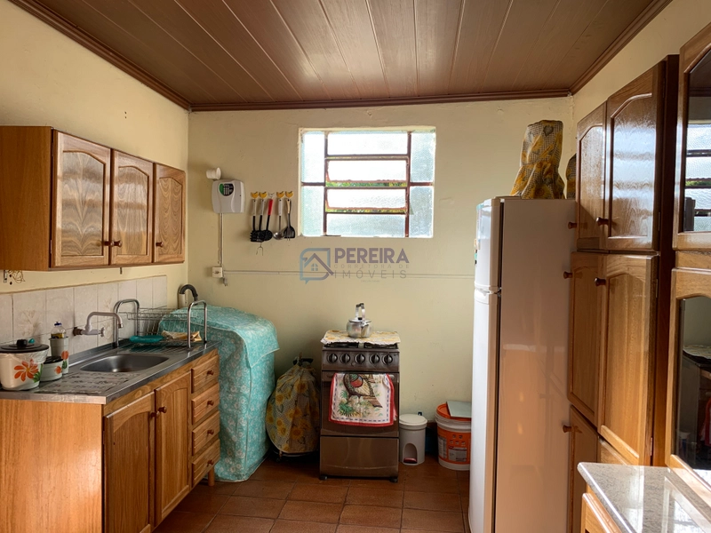 Duas casas com terreno amplo: 15ª foto da galeria de imagens do imóvel