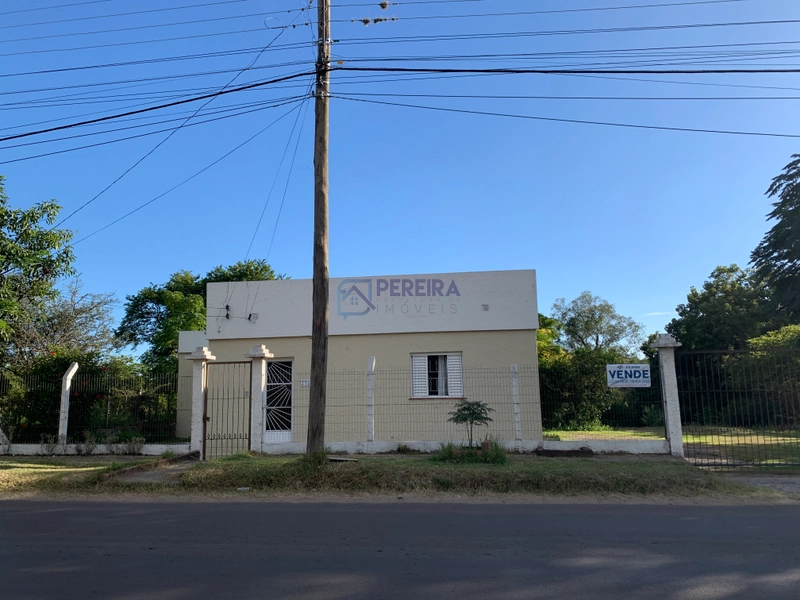 Duas casas com terreno amplo: 37ª foto da galeria de imagens do imóvel
