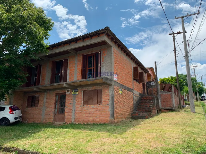 Casa de 3 dormitórios ( 1 suíte) no Prado: 1ª foto da galeria de imagens do imóvel