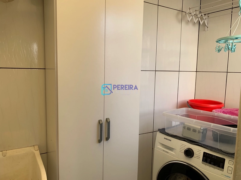 Casa de 03 dormitórios com sala comercial.: 22ª foto da galeria de imagens do imóvel