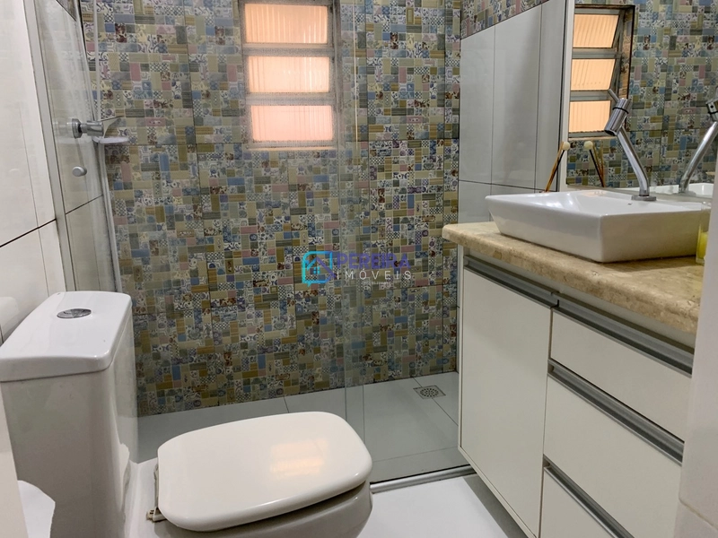 Casa de 03 dormitórios com sala comercial.: 27ª foto da galeria de imagens do imóvel