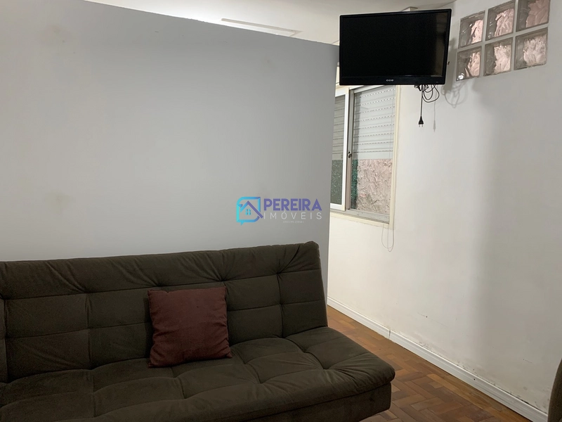Casa de 03 dormitórios com sala comercial.: 8ª foto da galeria de imagens do imóvel