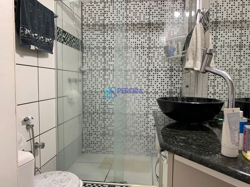 Casa de 03 dormitórios com sala comercial.: 30ª foto da galeria de imagens do imóvel