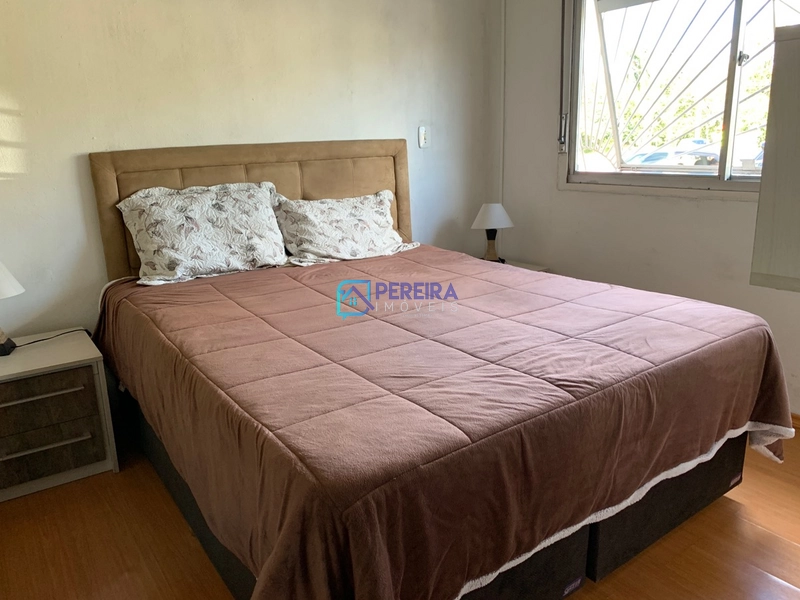 Casa de 03 dormitórios com sala comercial.: 29ª foto da galeria de imagens do imóvel