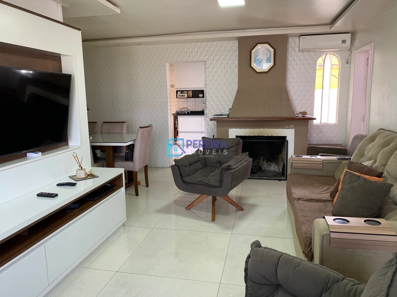 Casa de 03 dormitórios com sala comercial.: 41ª foto da galeria de imagens do imóvel