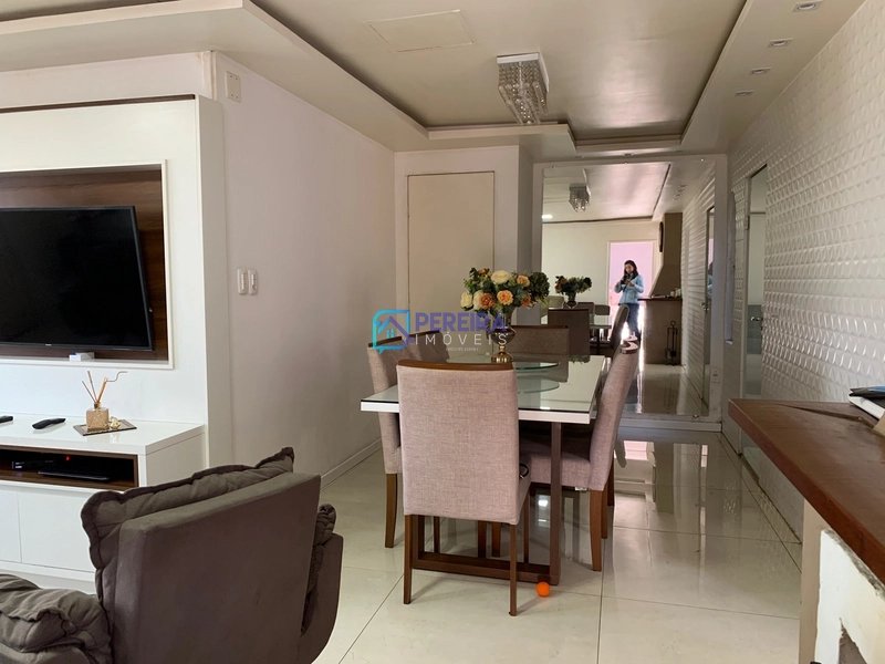 Casa de 03 dormitórios com sala comercial.: 34ª foto da galeria de imagens do imóvel